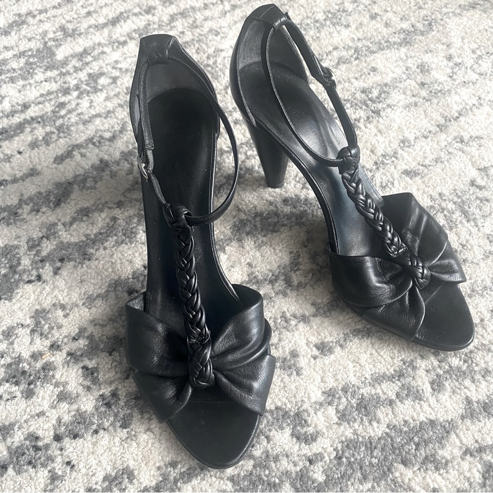 DKNY Leather Strappy Heels Made in Italy Size 6.5